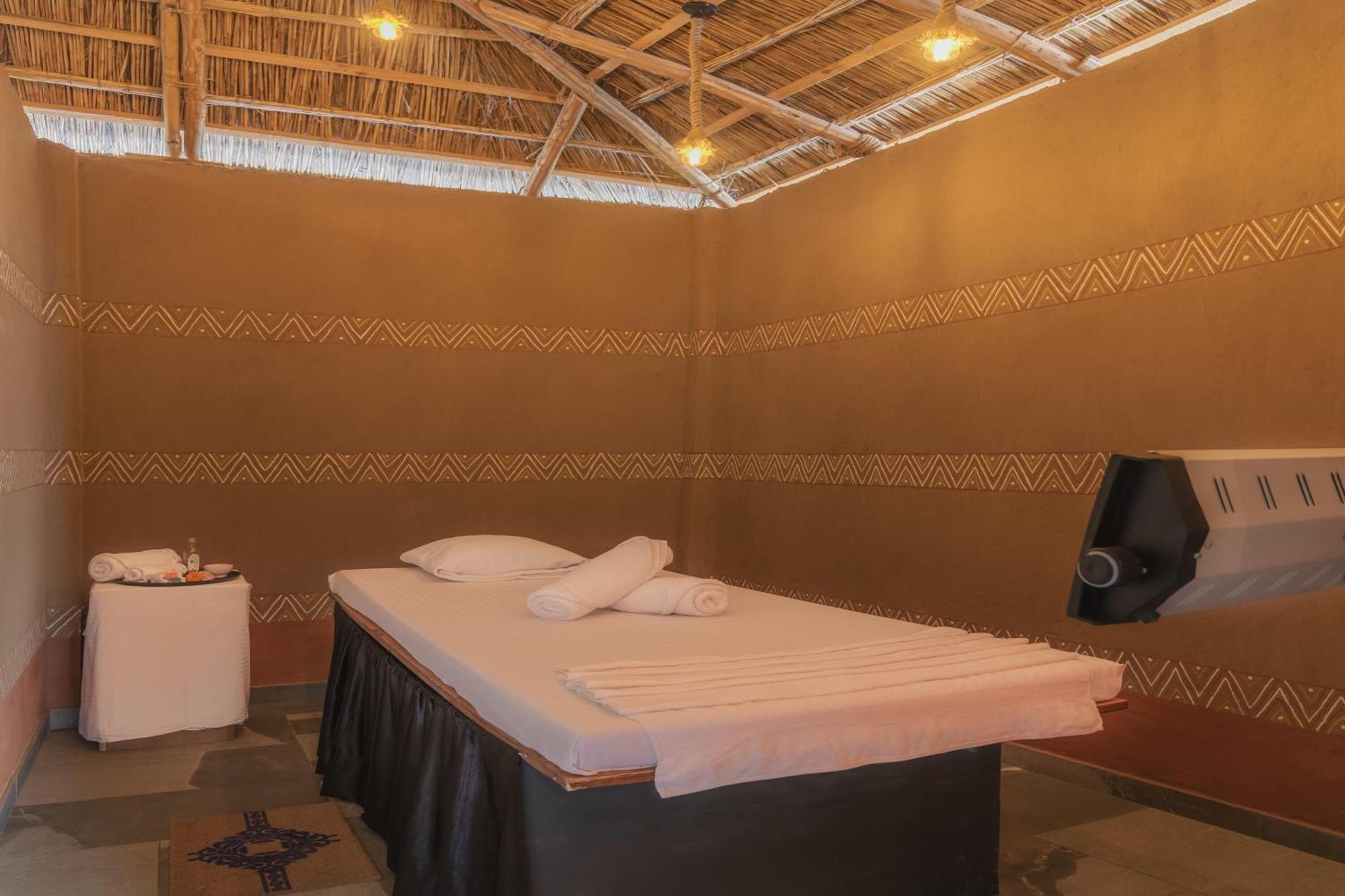 Echor Palm Bliss Riverside Resort & Spa Kasol Buitenkant foto